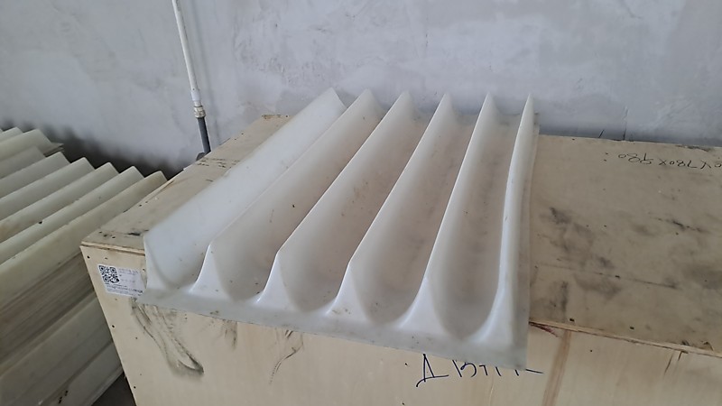 Лоток для штучной заморозки рыбы